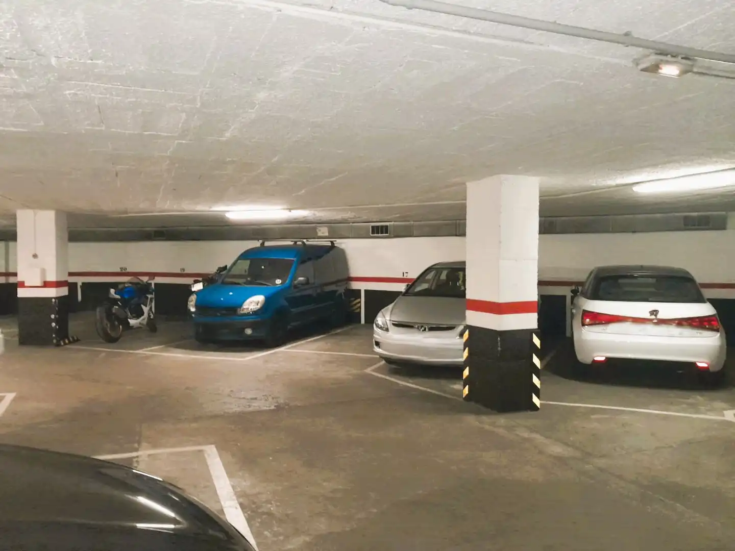 Einzelparkplatz zur Miete in Carrer de Biscaia 378, imagen 8