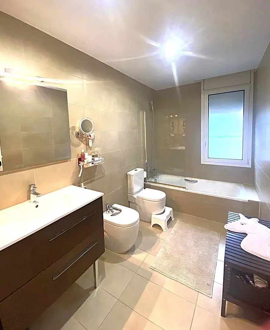 Badezimmer von Haus oder Chalet zum Verkauf in Sant Vicenç de Montalt mit Klimaanlage, Heizung und Privatgarten