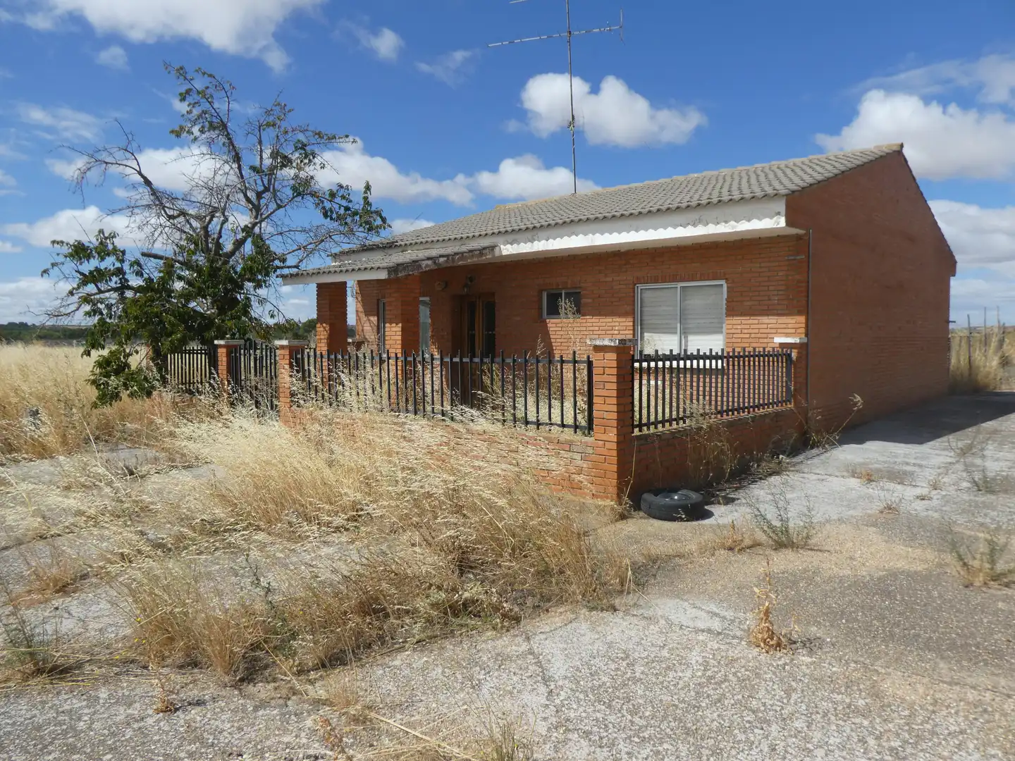 Vista exterior de Nave industrial en venta en Lerma con Calefacción