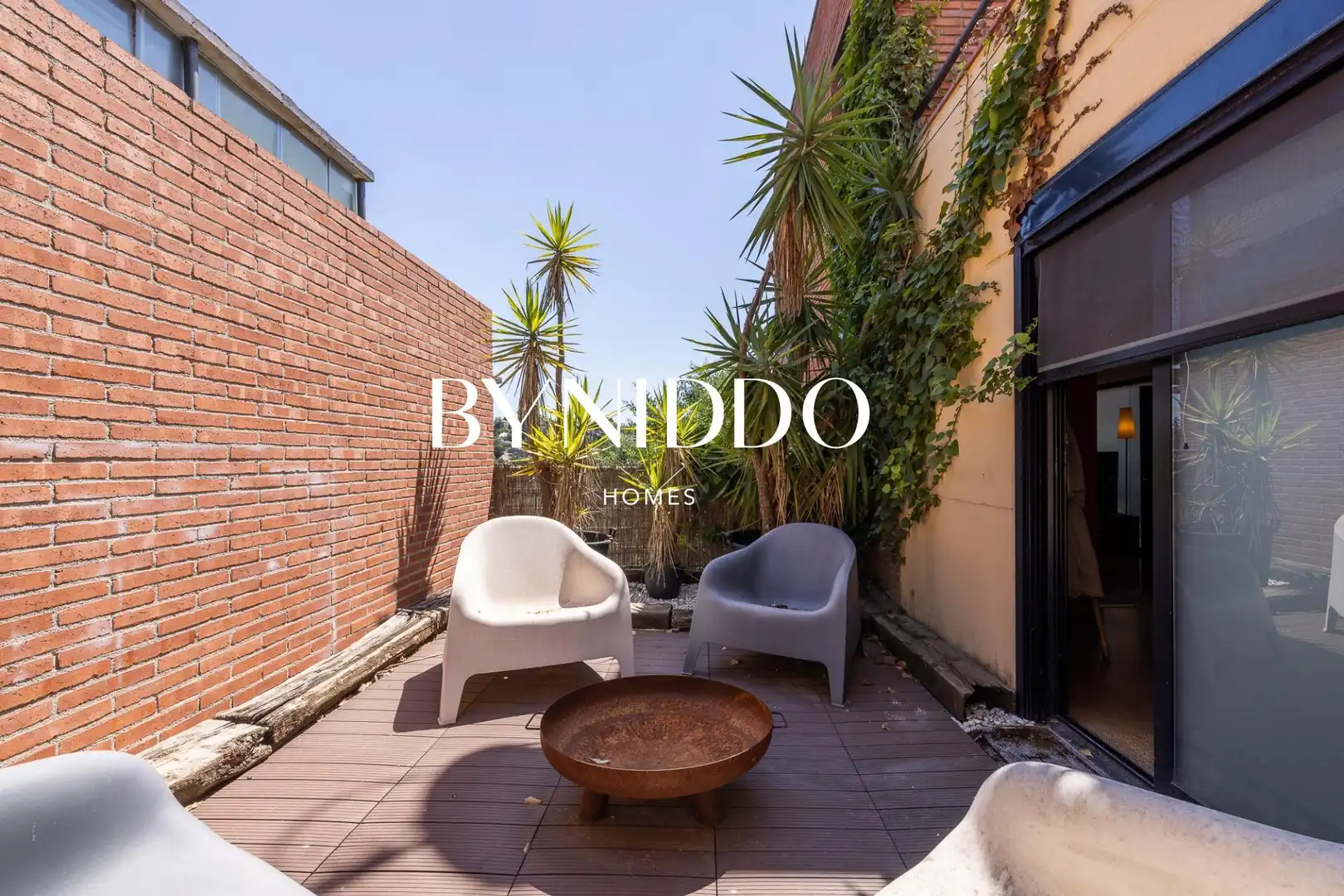 Terrassa de Casa o xalet en venda en Sant Cugat del Vallès amb Calefacció, Jardí privat i Parquet
