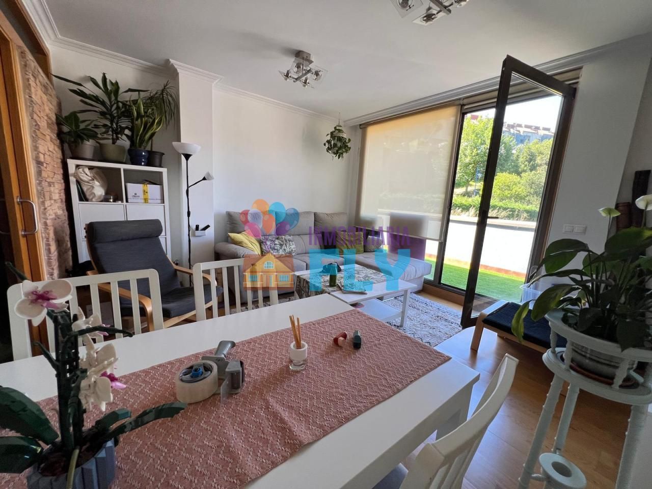 Vista exterior de Apartament en venda en Vigo  amb Calefacció, Terrassa i Traster