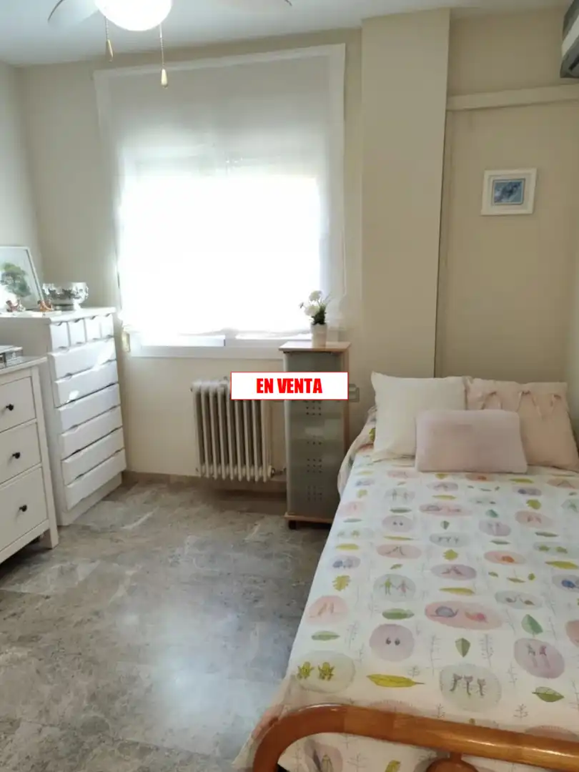 Bedroom of Flat for sale in Ciudad Real  with Air Conditioner, Heating and Furnished