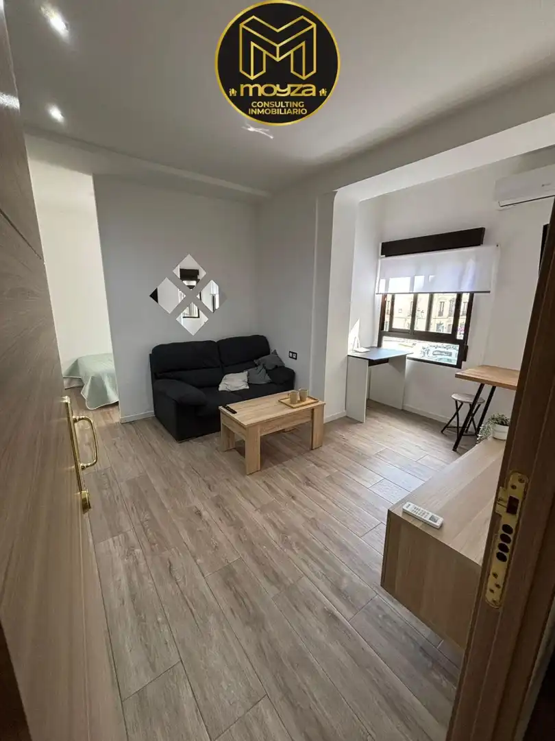 Living room of Lofts for rent in Martos  with Air Conditioner, Heating and Parquet flooring