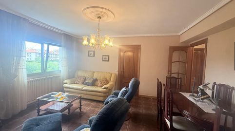Foto 2 de Piso en venta en Calle Martinete, Llaranes, Avilés