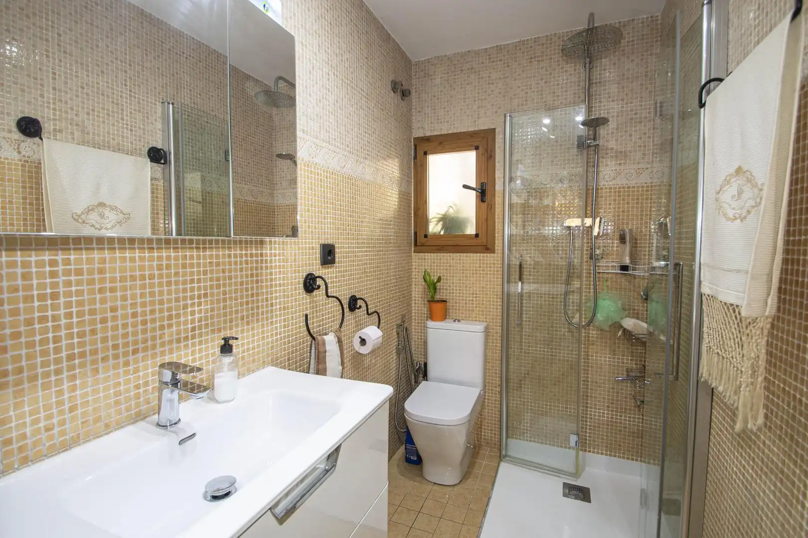 Baño de Casa o chalet en venta en Peligros con Aire acondicionado, Calefacción y Jardín privado