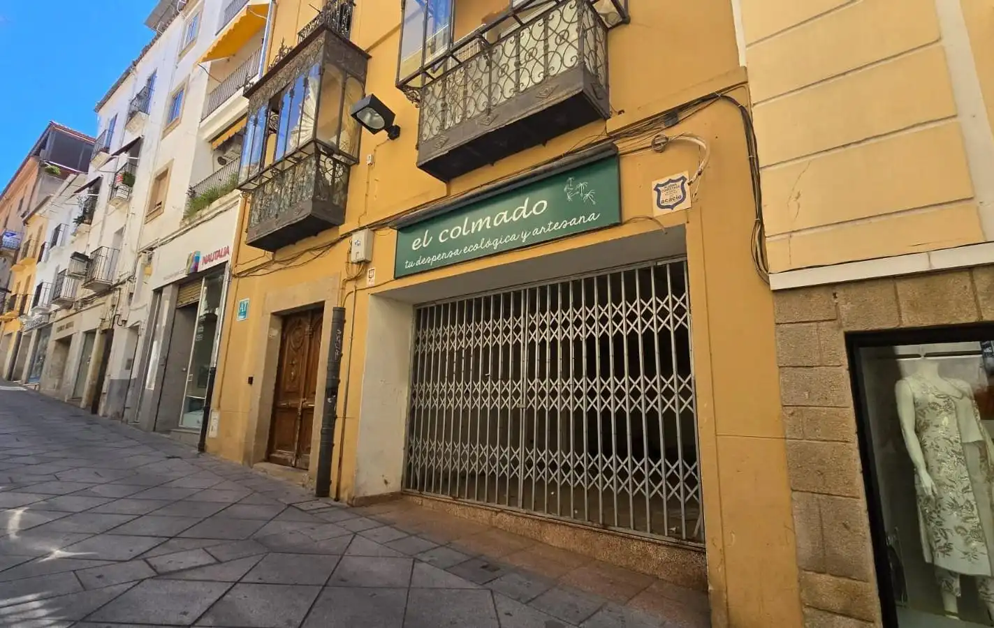 Local comercial en venda a Calle REY
