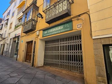 Local comercial en venda a Calle REY
