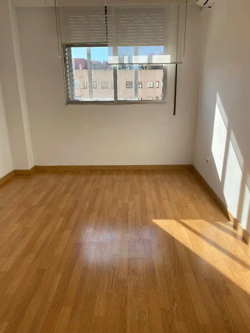 Habitación de Apartamento en venta en Madrid con Aire acondicionado, Horno y Lavadora