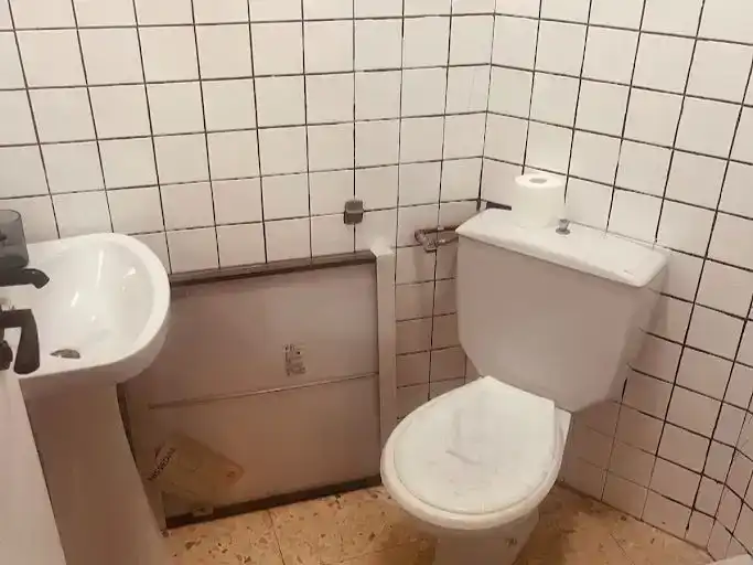 Baño de Piso en venta en Muxía con Parquet y Trastero