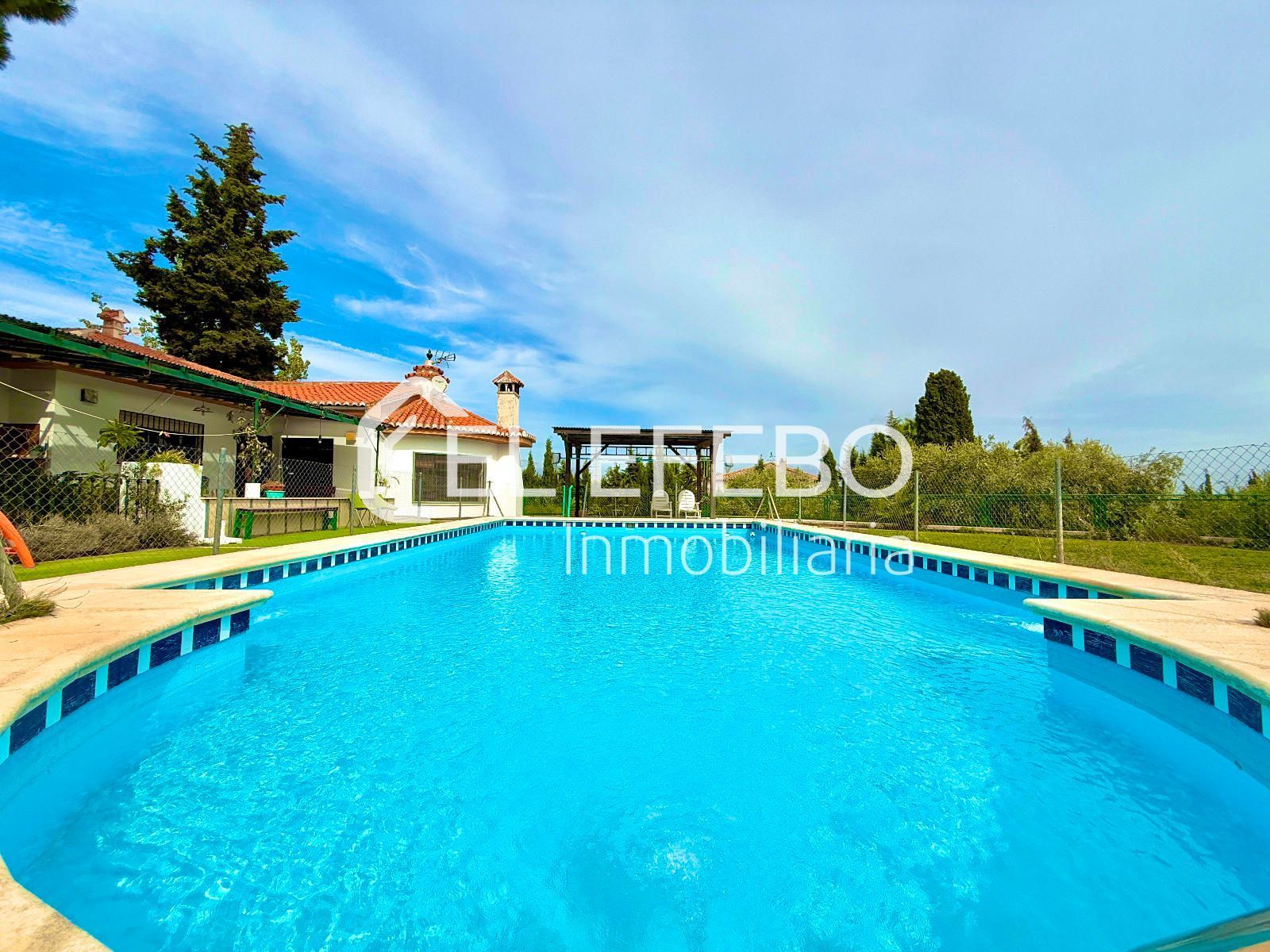 Swimming pool of House or chalet for sale in Antequera  with Air Conditioner, Heating and Terrace