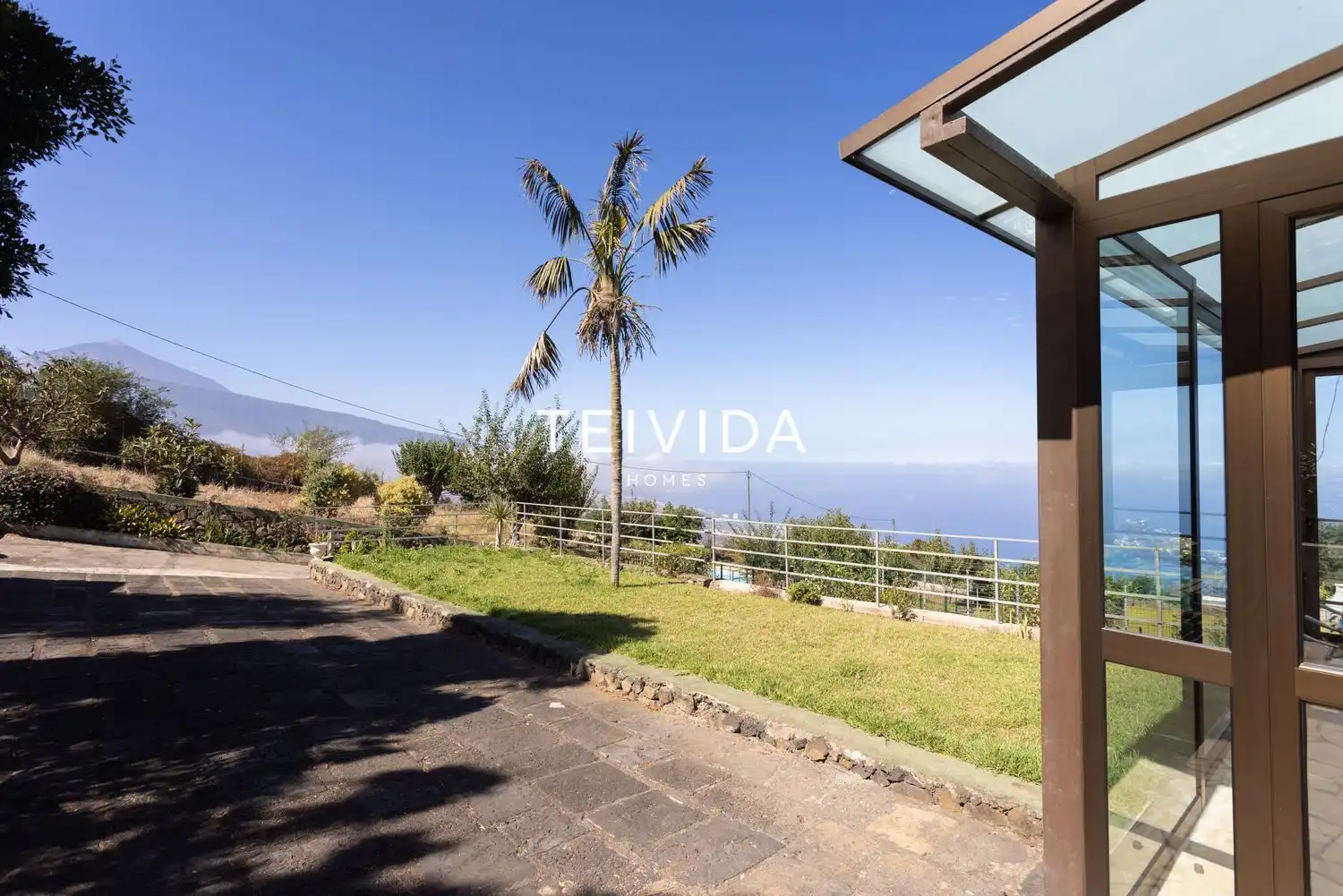 Vista exterior de Casa o chalet en venta en Santa Úrsula con Jardín privado y Piscina