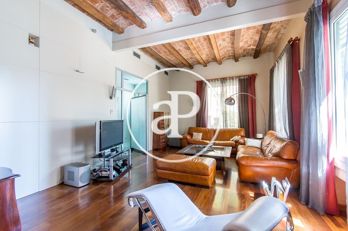 Sala d'estar de Casa o xalet en venda en  Barcelona Capital amb Calefacció i Terrassa