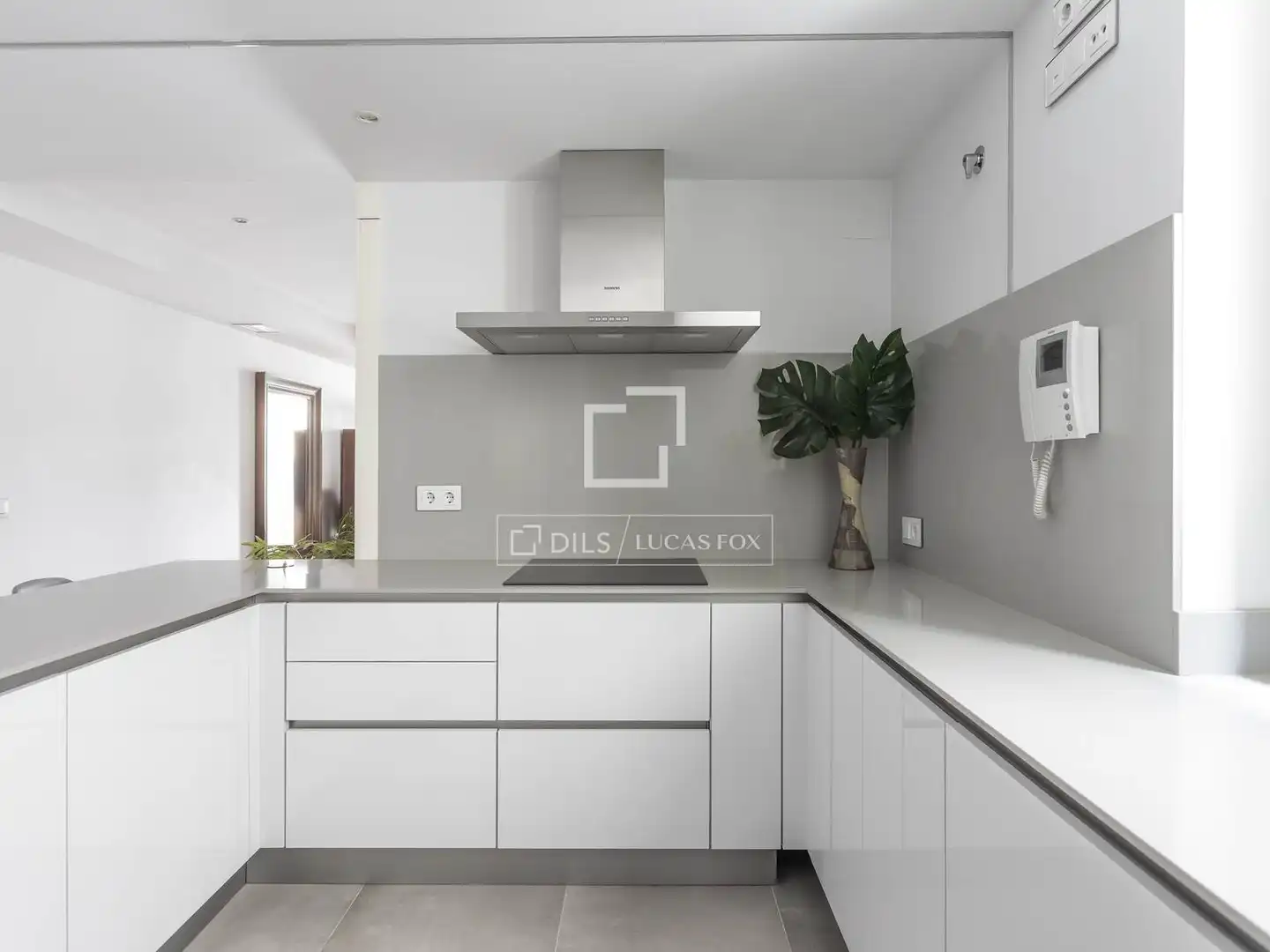 Küche von Wohnung zur Miete in Madrid mit Klimaanlage, Heizung und Parkett