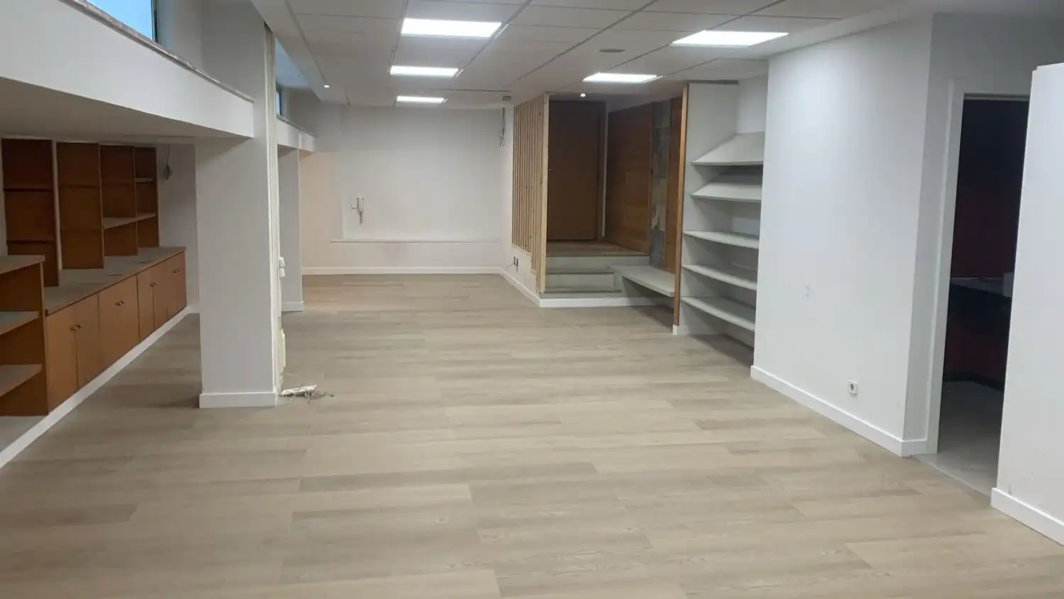 Büro zum Verkauf in Someso - Matogrande