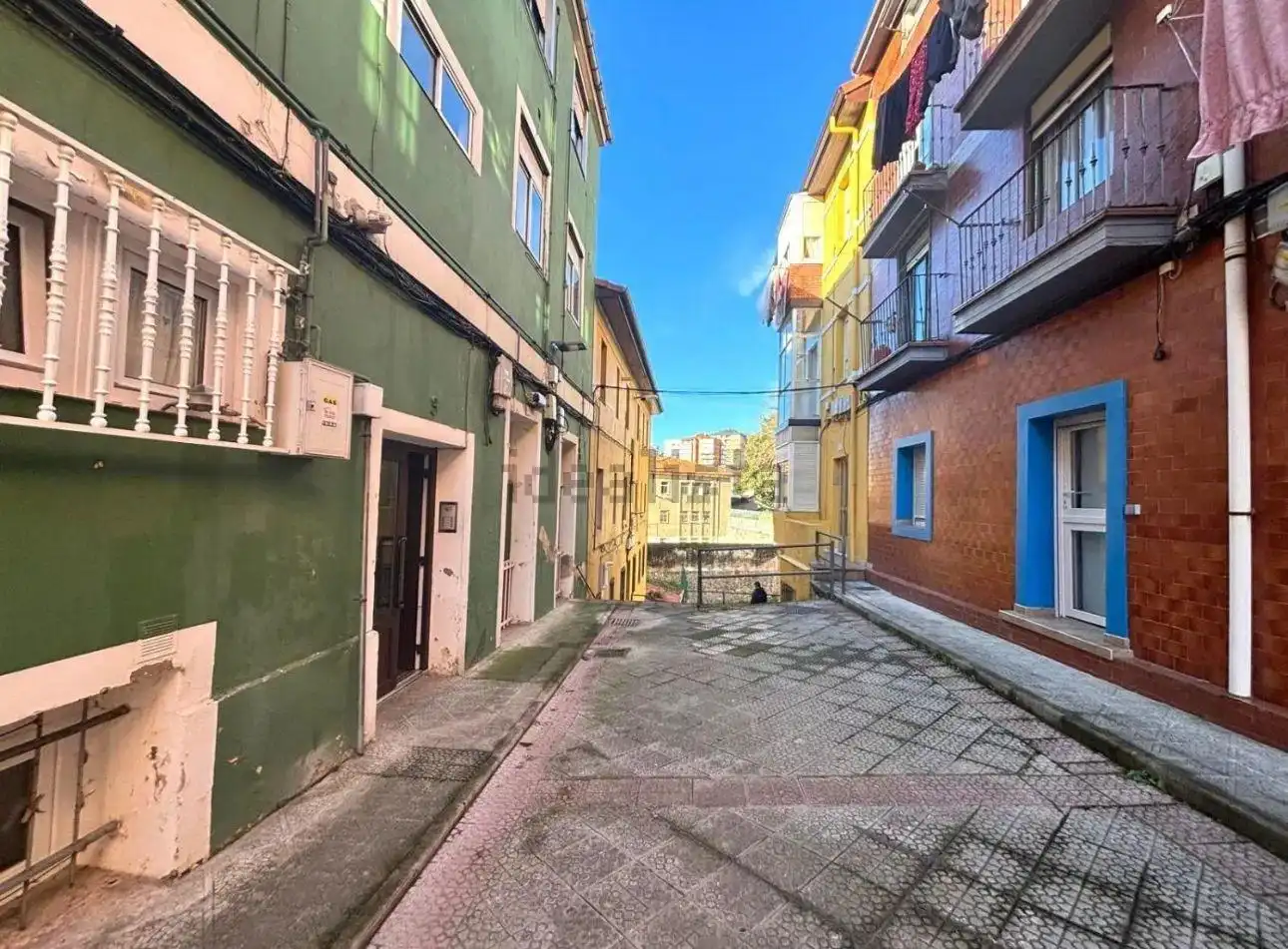 Vista exterior de Piso en venta en Santander