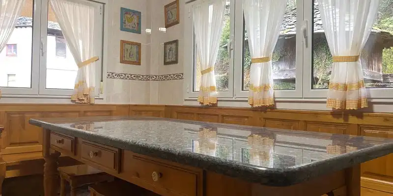 Cocina de Casa o chalet en venta en Cangas del Narcea con Jardín privado, Terraza y Trastero