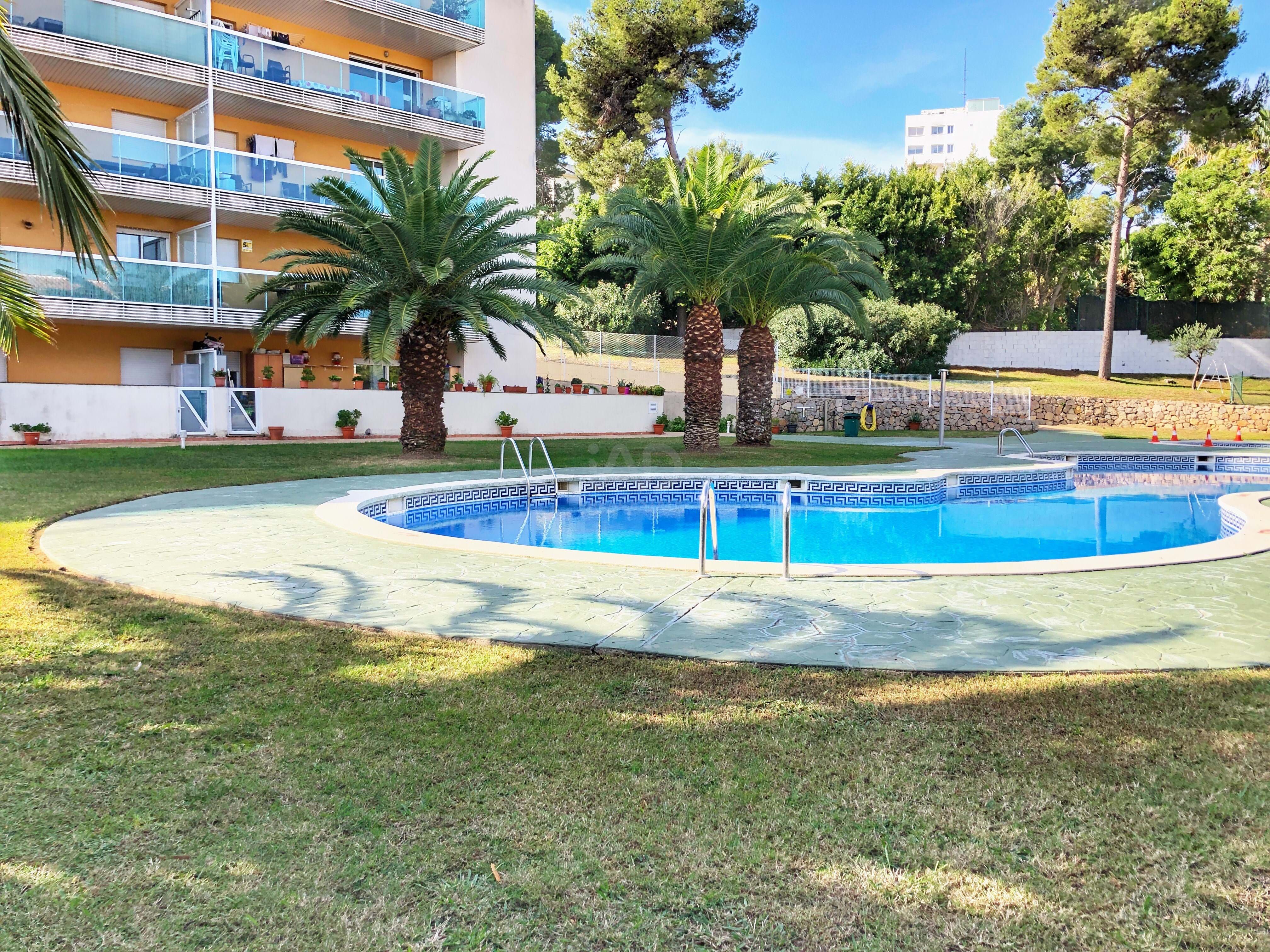Swimming pool of Flat for sale in Salou  with Air Conditioner, Heating and Terrace