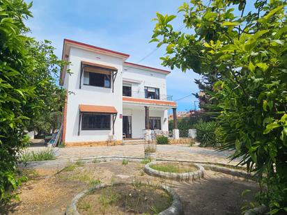 Vista exterior de Casa o xalet en venda en  Tarragona Capital amb Jardí privat, Terrassa i Traster