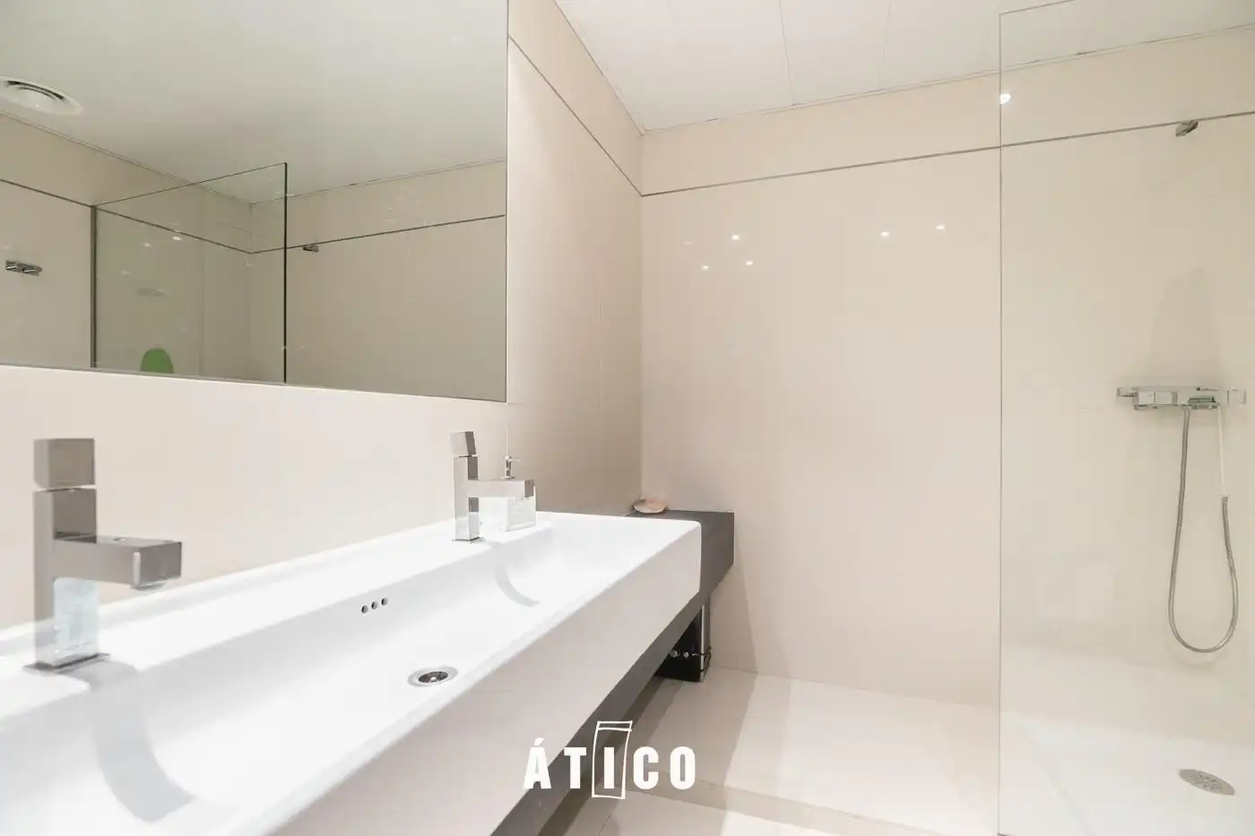 Ático con piscina en venta en Sant Martí, imagen 24