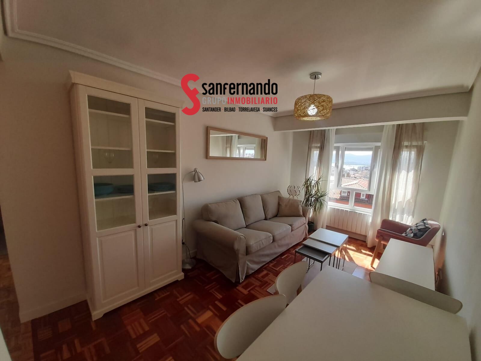 Living room of Flat to rent in Santander  with Parquet flooring