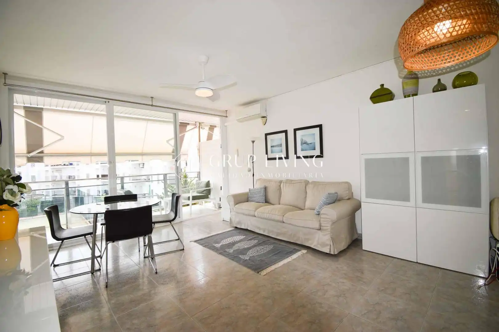 Sala de estar de Piso de alquiler en Sitges con Calefacción, Terraza y Amueblado