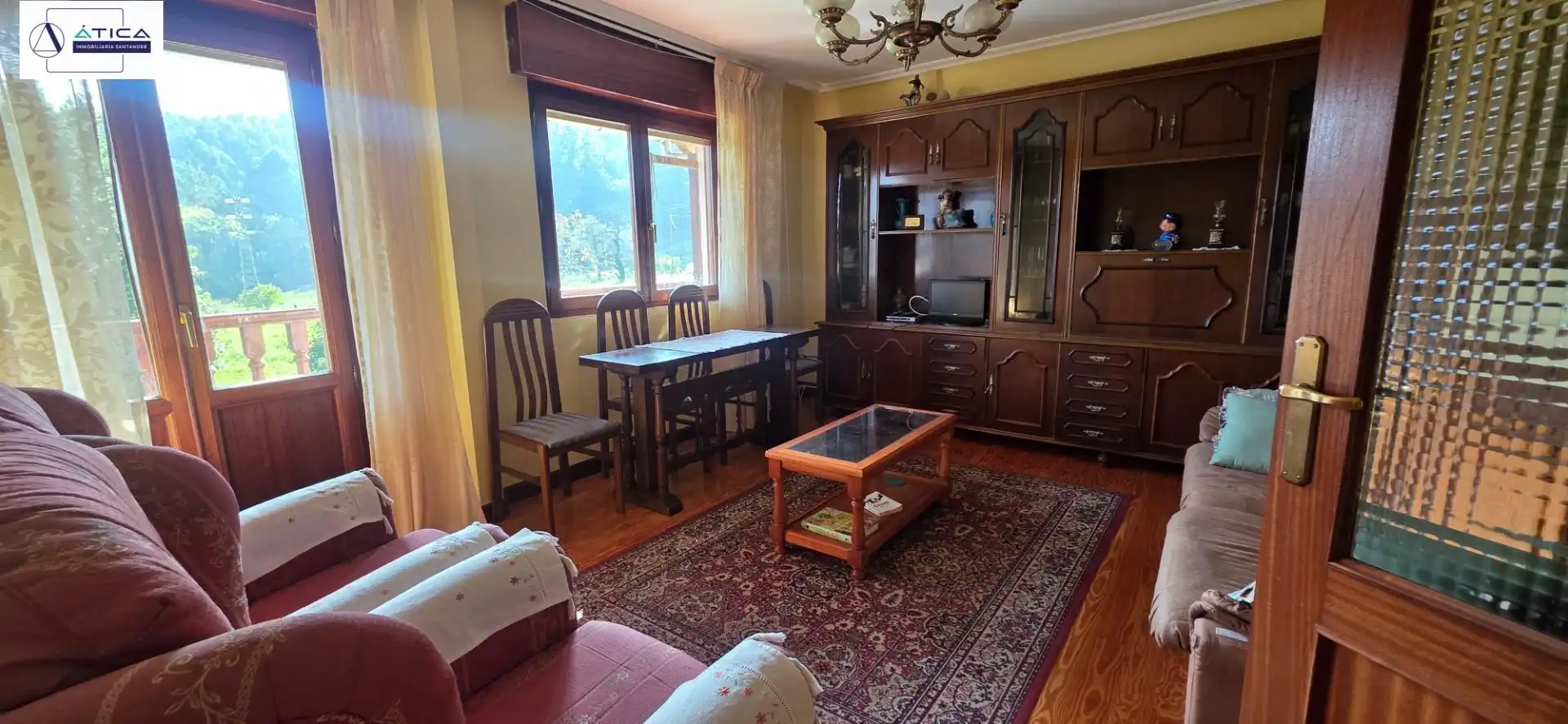 Sala de estar de Finca rústica en venta en Bárcena de Cicero con Jardín privado y Amueblado