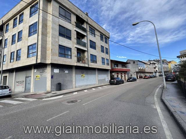 Local comercial en Alquiler en Calle Pontenova, 1 en O Porriño