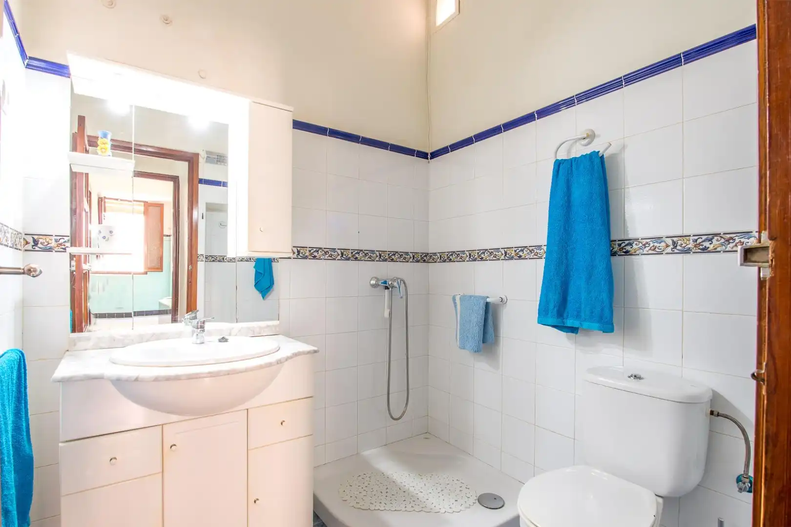 Buildings for sale in Mula