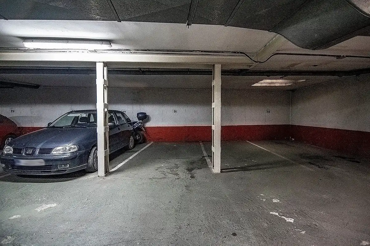 Parkplatz von Garage zur Miete in Madrid