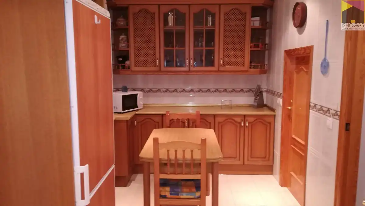Cocina de Casa o chalet en venta en Valdepeñas con Aire acondicionado, Calefacción y Parquet