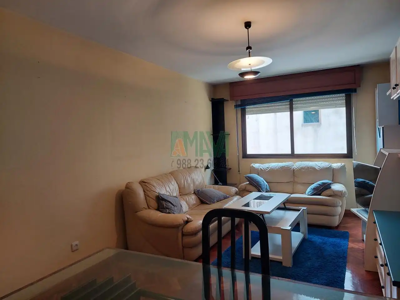 Sala de estar de Piso de alquiler en Ourense Capital  con Calefacción, Parquet y Amueblado