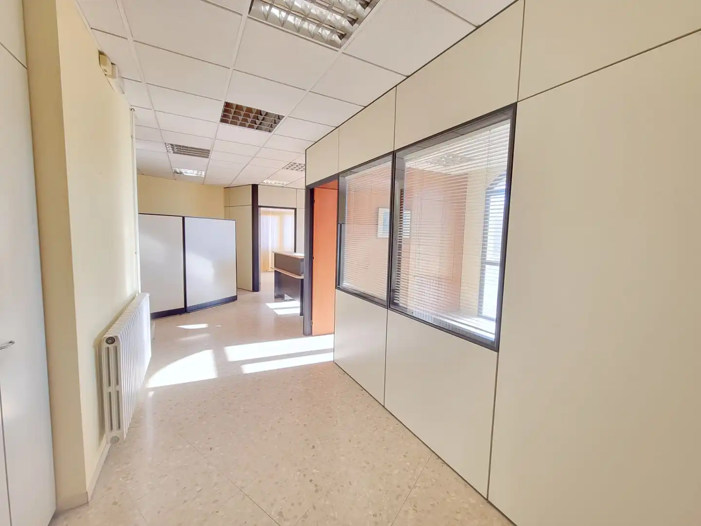 Local en venda en Vic amb Aire condicionat, Calefacció i Terrassa