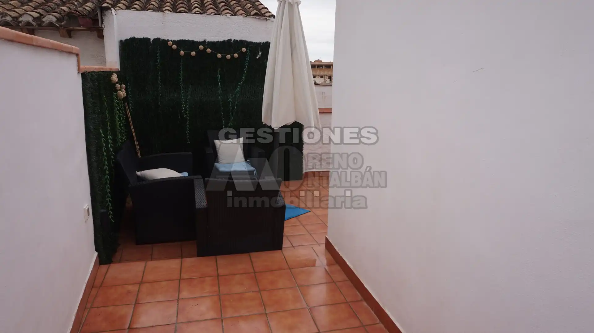 Attic for rent in Cuesta de Abarqueros, Barrio de Albaicín