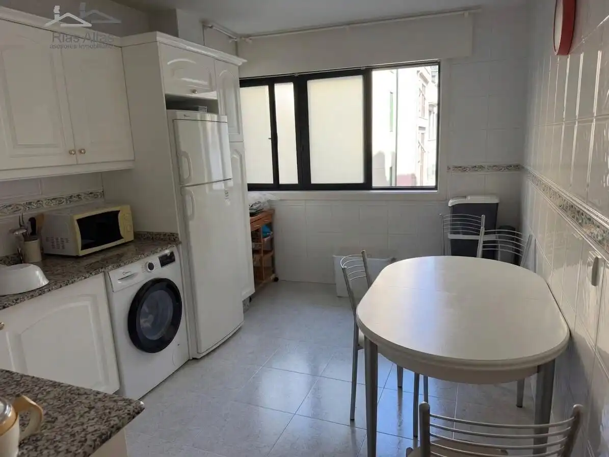 Küche von Wohnung zur Miete in A Coruña Capital  mit Heizung und Möbliert