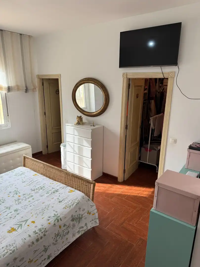 Dormitori de Casa o xalet en venda en Villanueva del Río y Minas amb Aire condicionat, Jardí privat i Terrassa