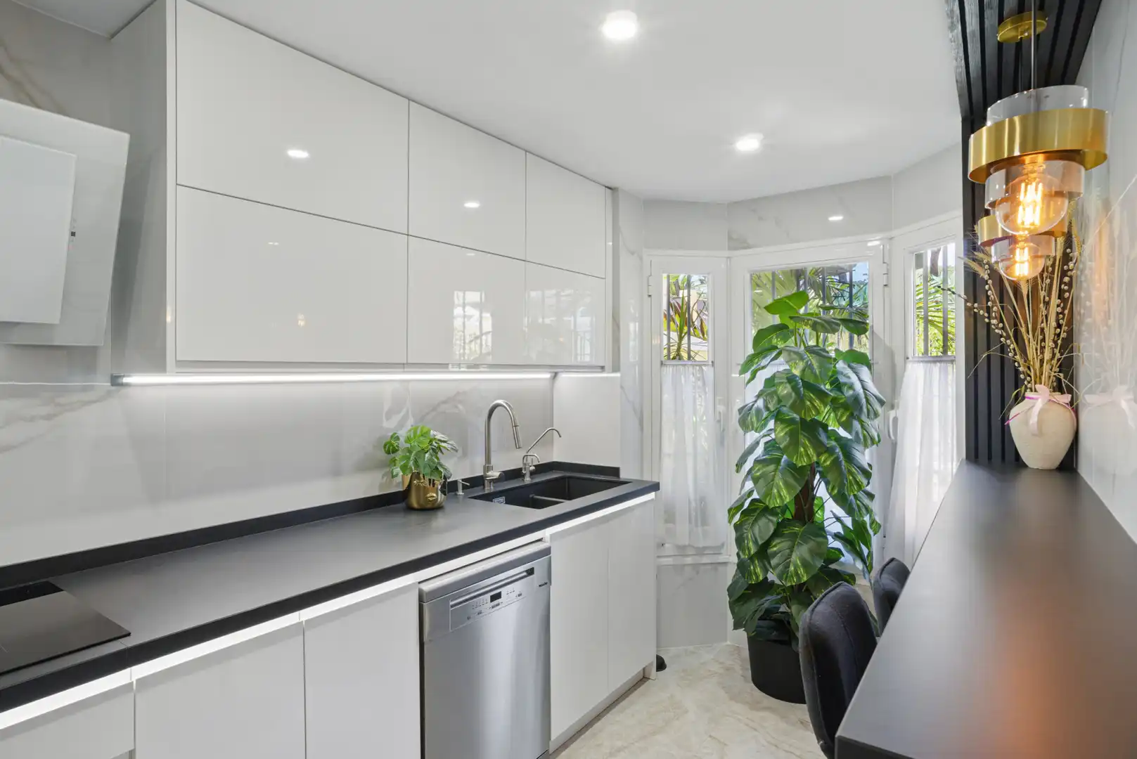 Detached homes for sale in Calahonda