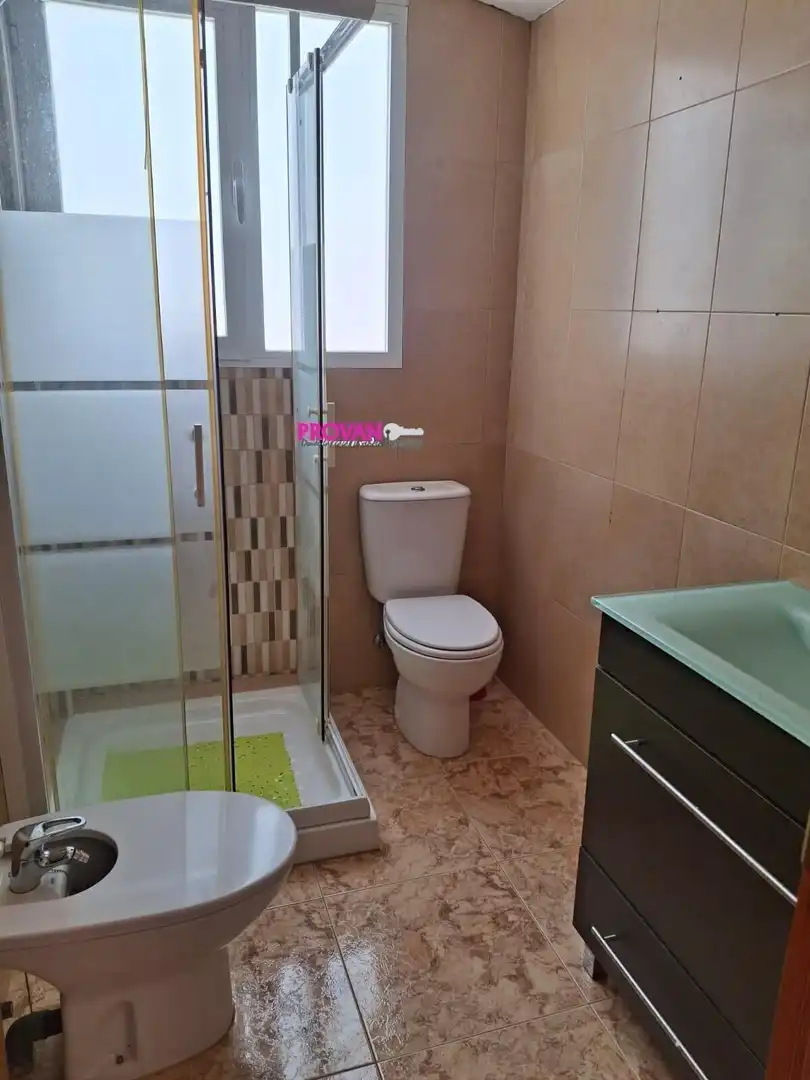 Bany de Casa o xalet en venda en Orihuela amb Terrassa, Traster i Piscina