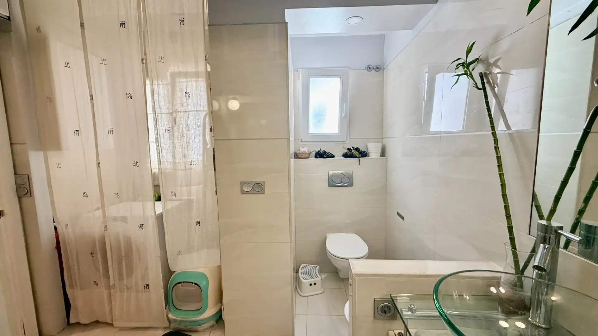 Baño de Piso en venta en Cádiz con Amueblado, Horno y Lavadora