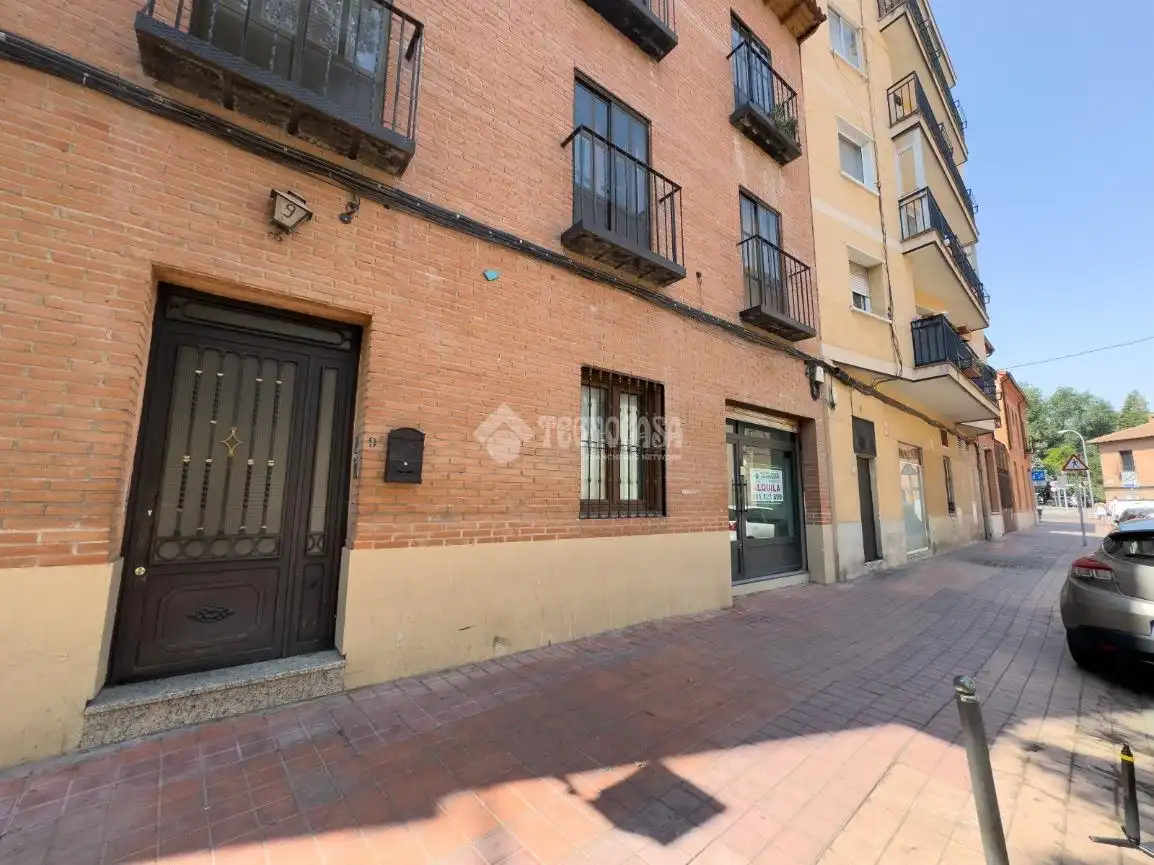 Außenansicht von Gebäude zur Miete in Alcalá de Henares