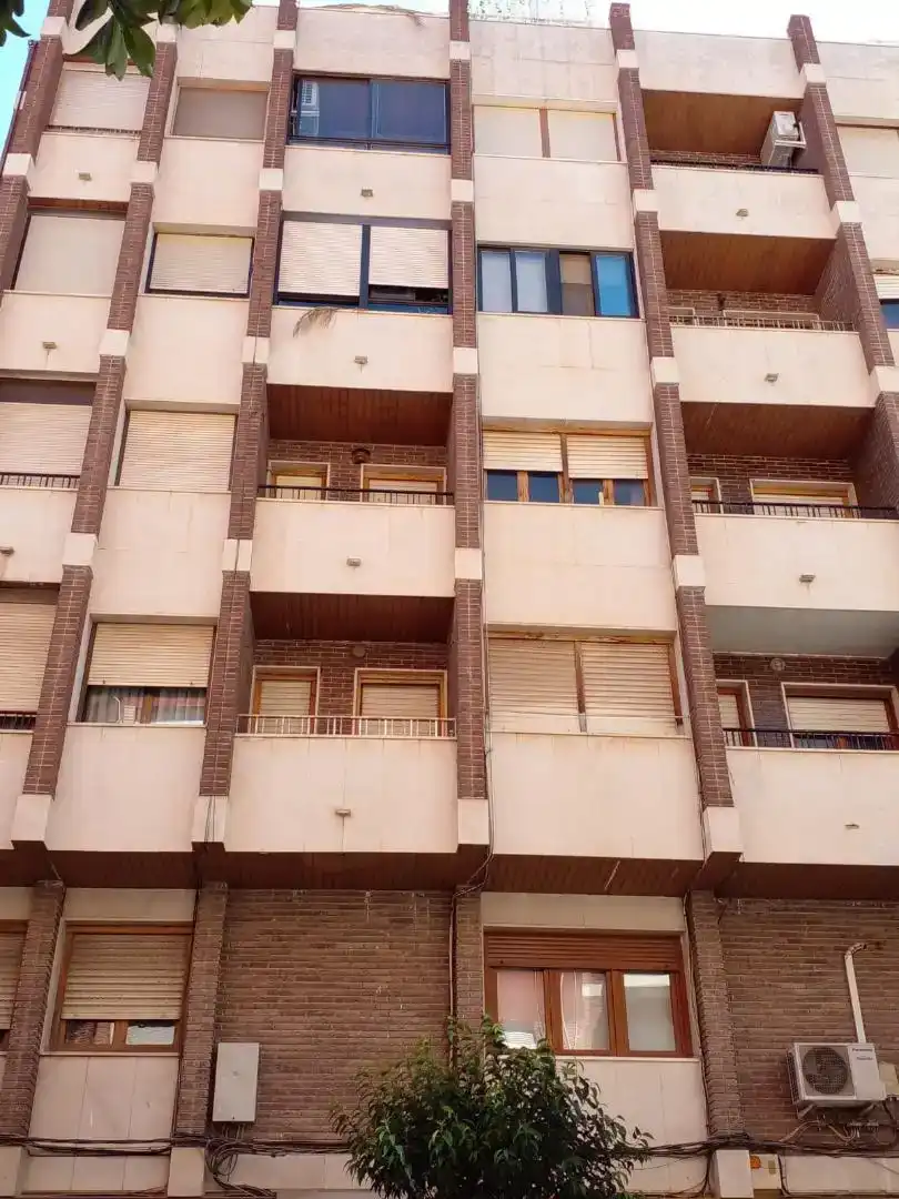 Vista exterior de Pis en venda en Yecla amb Parquet