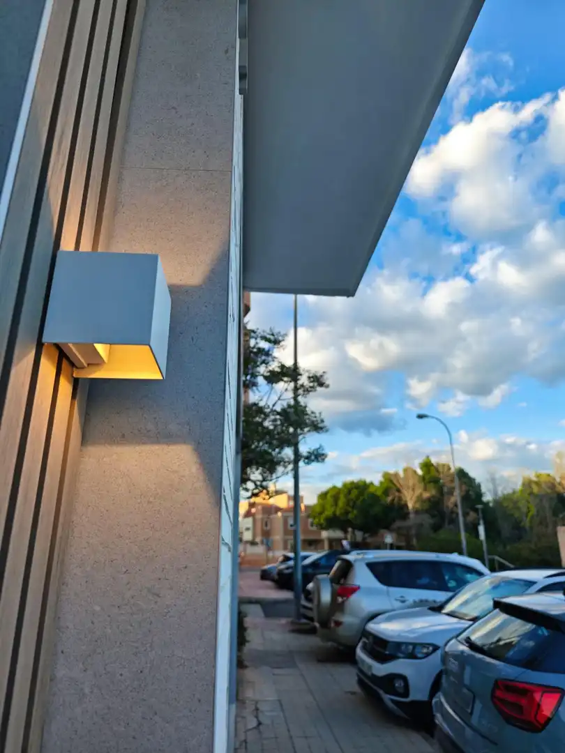 Vista exterior de Casa o xalet en venda en Almería amb Aire condicionat, Calefacció i Moblat