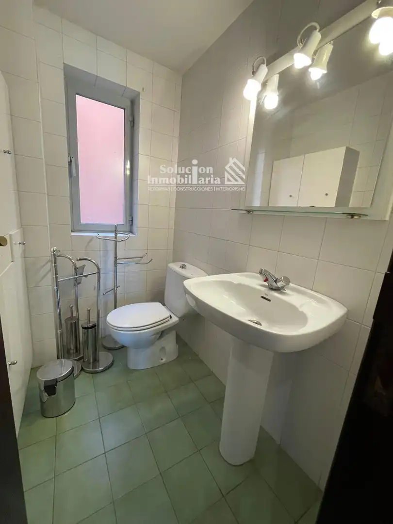 Baño de Piso en venta en Salamanca con Calefacción, Terraza y Trastero