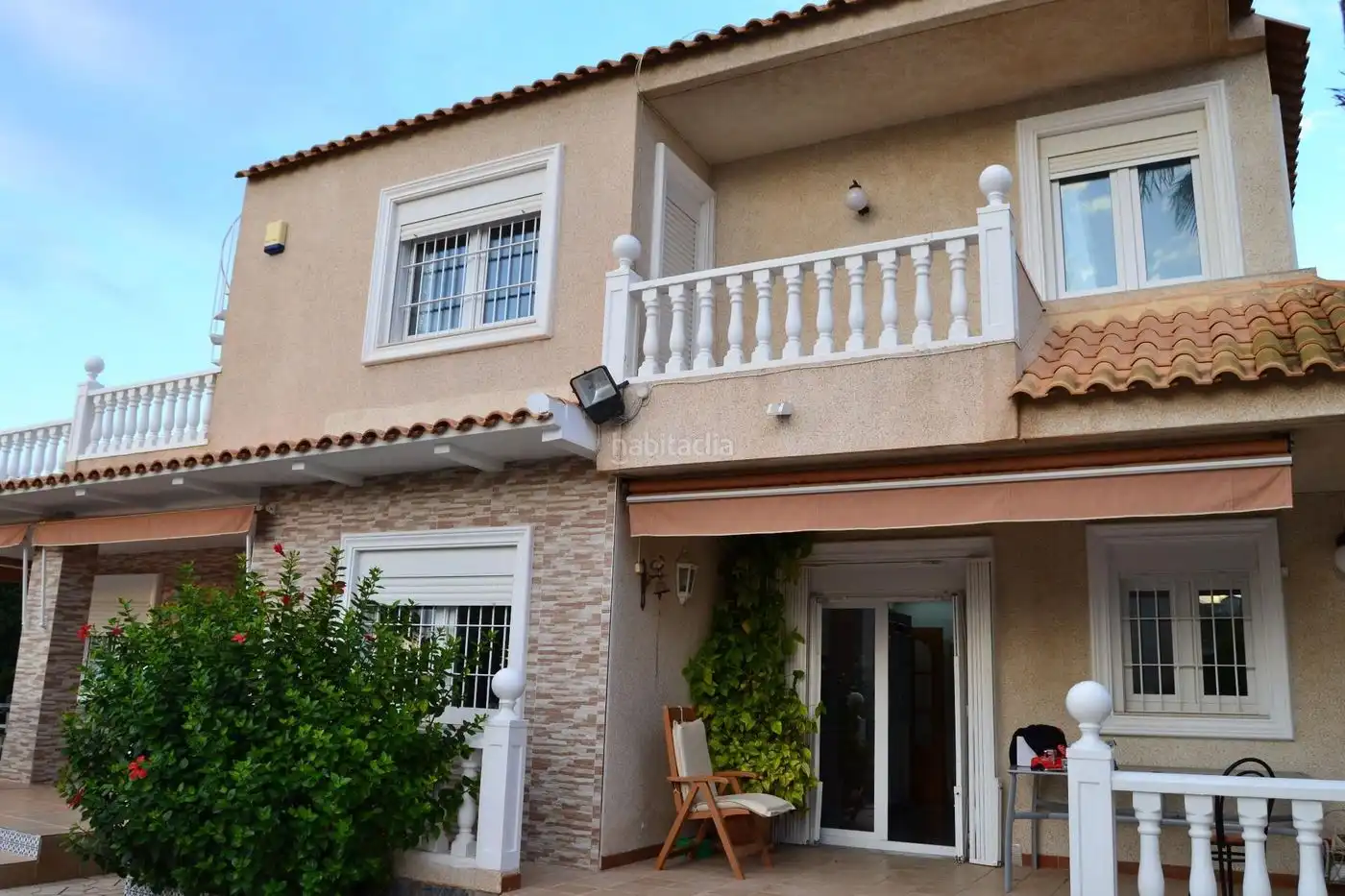 House with garden for sale in Calle Mar Jónico 2, imagen 2