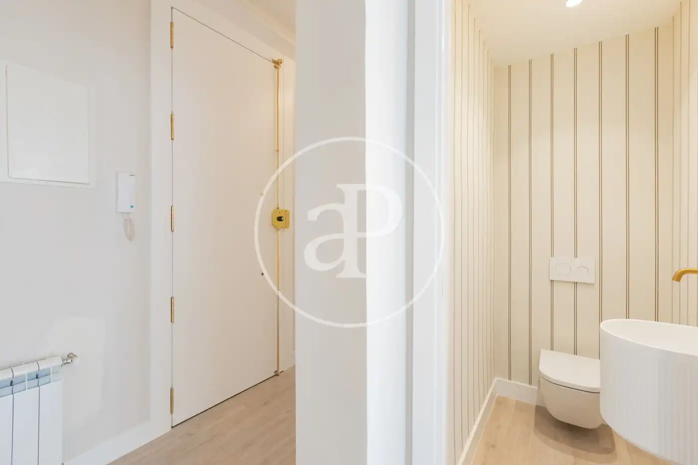 Flat for sale in Calle del Conde de Romanones, Embajadores - Lavapiés
