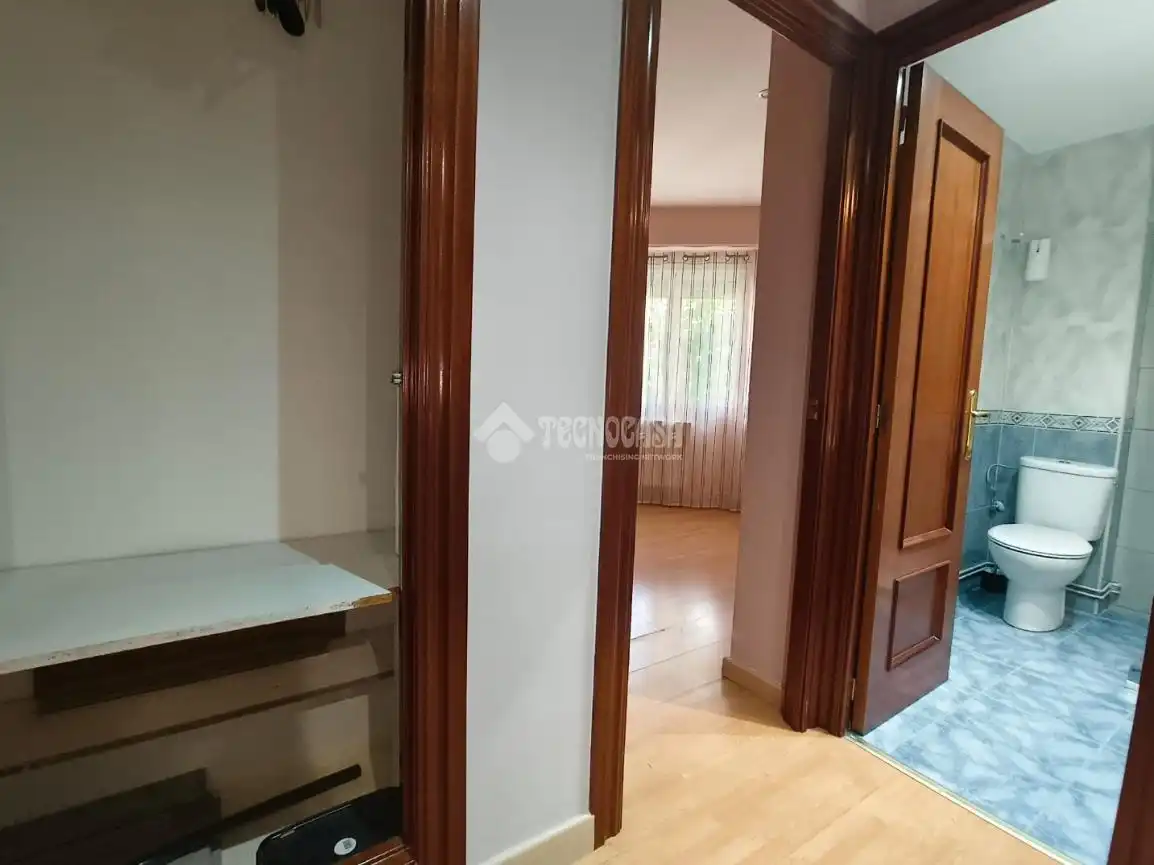 Bedroom of Flat for sale in Zaragoza