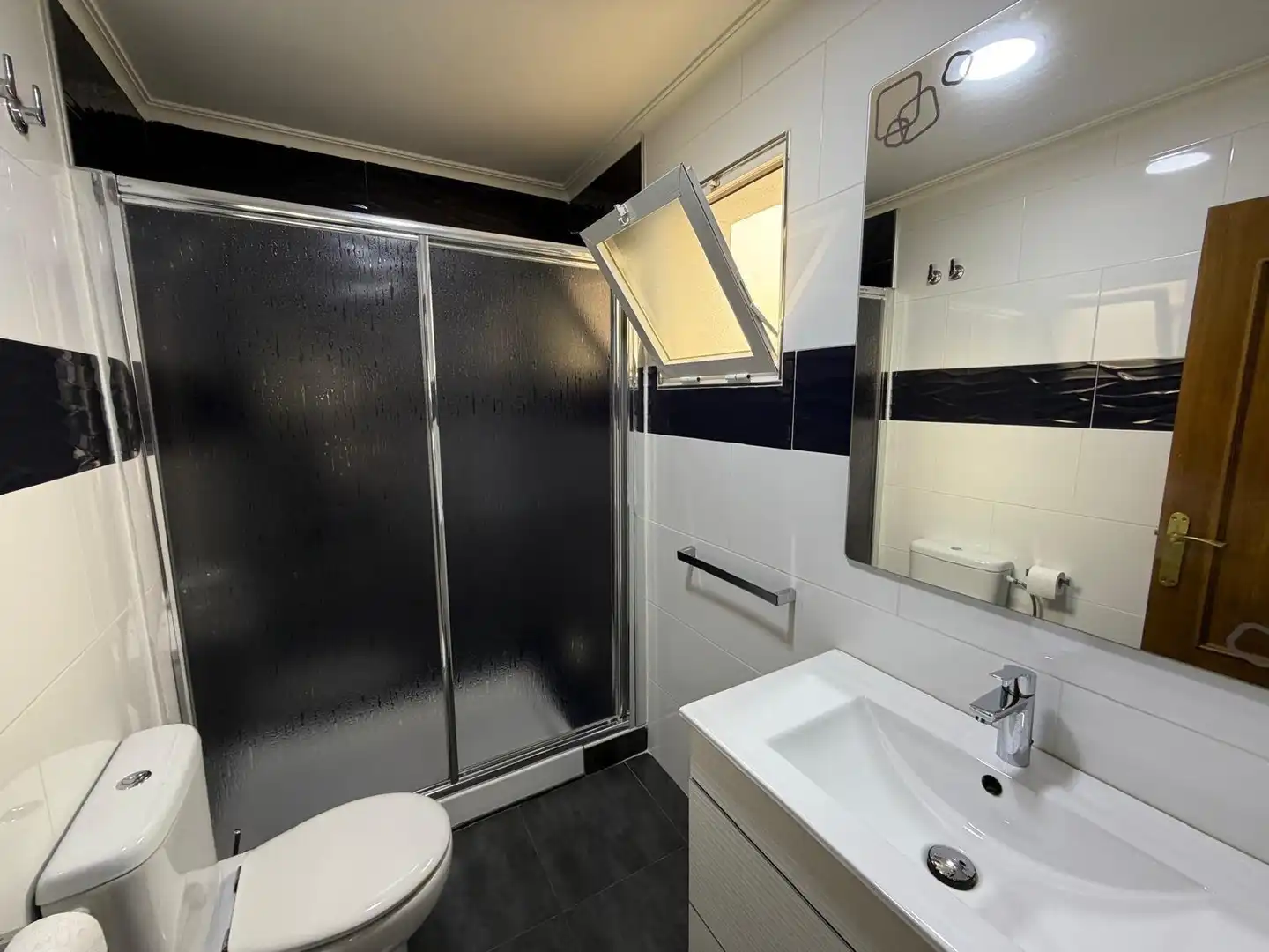 Baño de Apartamento en venta en Beniel con Calefacción