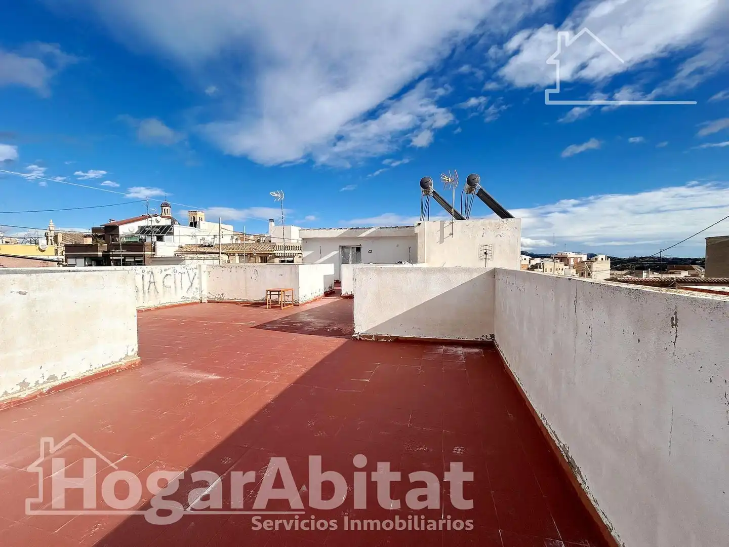 Vista exterior de Pis en venda en Llíria amb Aire condicionat i Terrassa