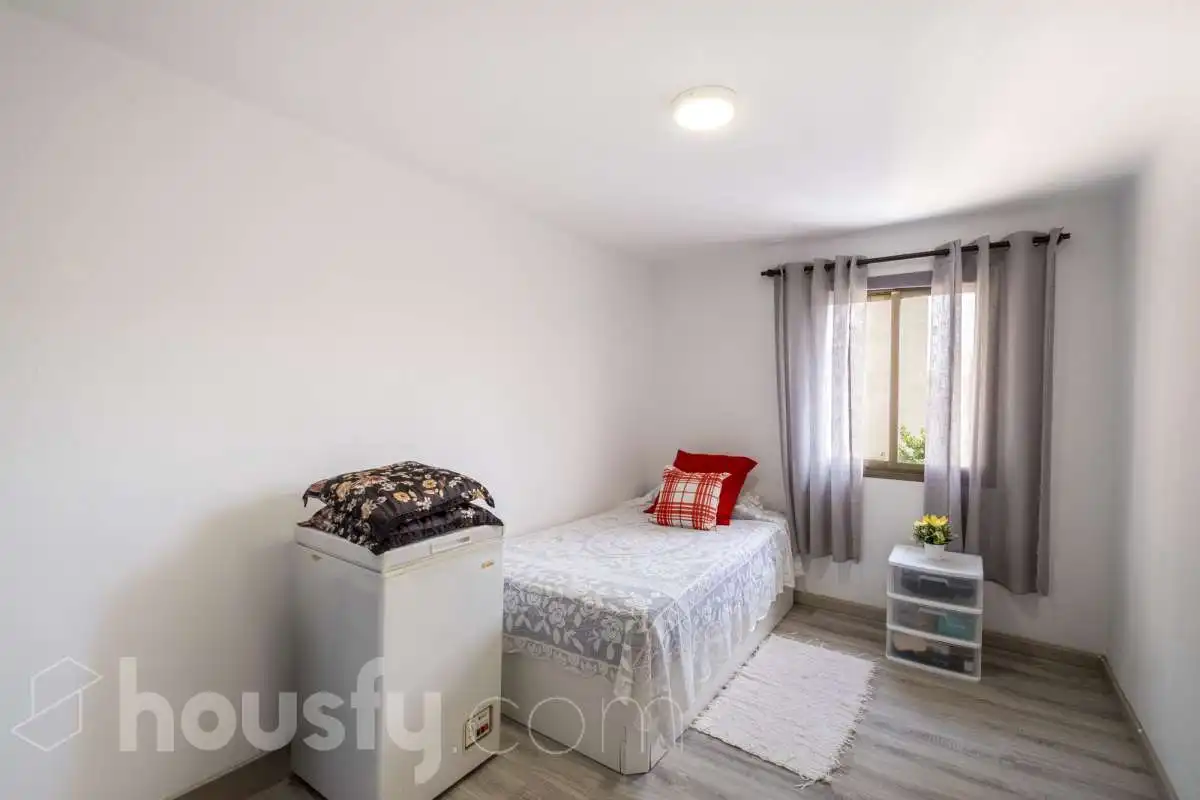 Habitación de Piso en venta en Granollers con Amueblado y Balcón