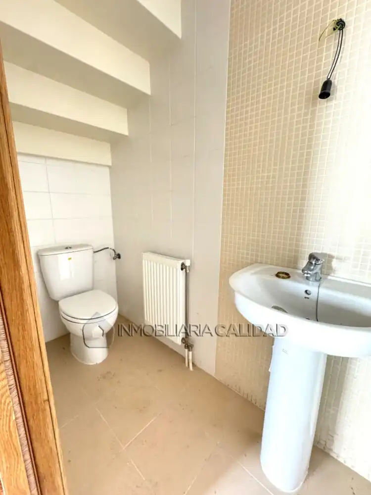 Baño de Casa o chalet en venta en Alfoz de Quintanadueñas con Calefacción
