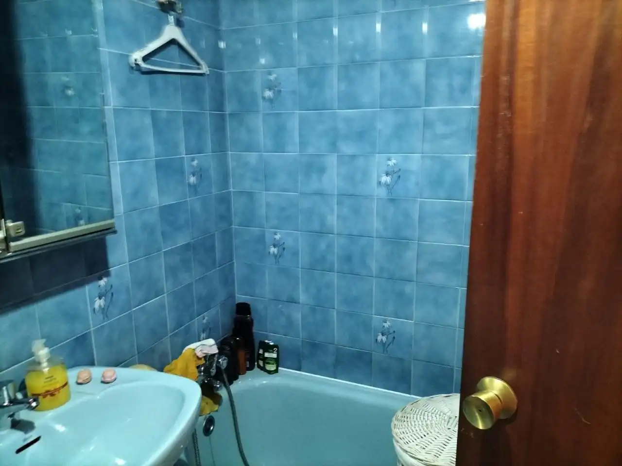 Baño de Piso en venta en Vigo  con Calefacción, Parquet y Trastero